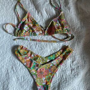 Kulani Kinis floral happy hippie print bikini!